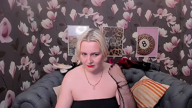 Victoria Notti online show from 04/15/26, 10:55