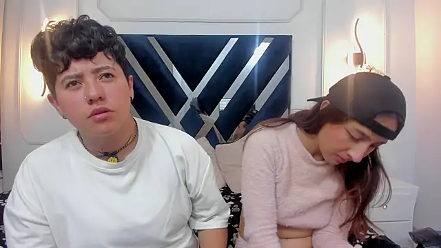 Gaia n Nix online show from 04/18/26, 04:49