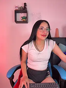  Mia kiss  online show from 04/05/26, 10:40