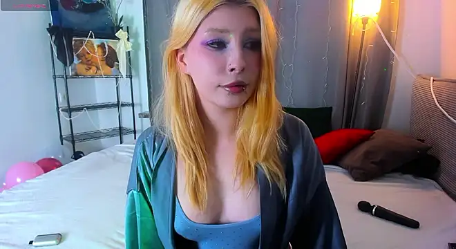 WarmAtEdges online show from 02/21/26, 02:07