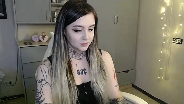 Rin Tozier online show from 04/02/26, 01:25