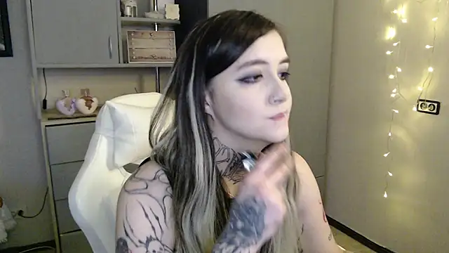 Rin Tozier online show from 04/07/26, 01:06