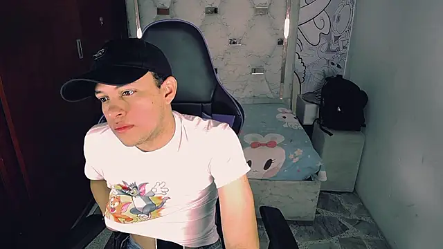 Top and bottom online show from 03/23/26, 08:24