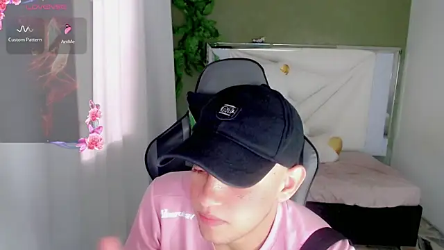 Top and bottom online show from 04/18/26, 08:42