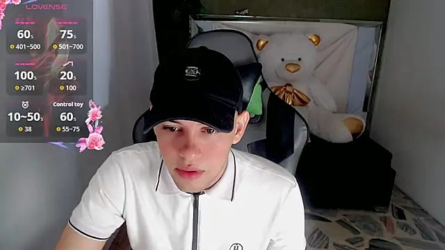 Top and bottom online show from 04/19/26, 08:11