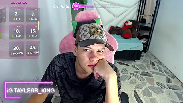 Top and bottom online show from 06/11/26, 04:10