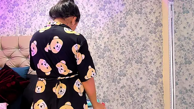 CloheBell online show from 02/17/26, 12:01