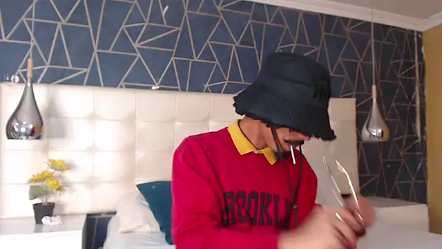 NoaahTylor online show from 02/15/26, 07:10