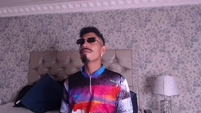 NoaahTylor online show from 02/21/26, 07:48