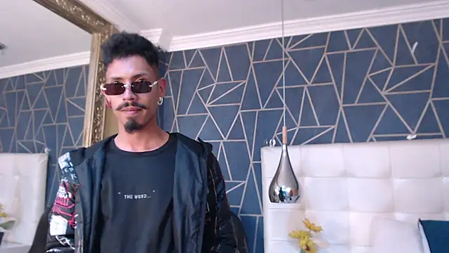 NoaahTylor online show from 02/24/26, 07:56