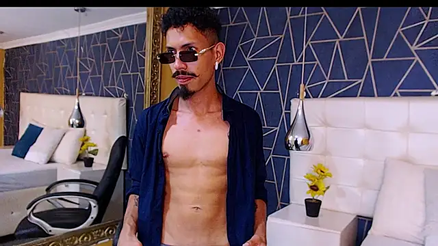 NoaahTylor online show from 02/27/26, 08:31