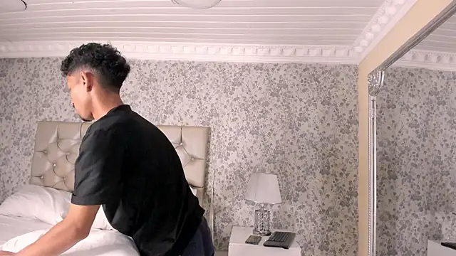 NoaahTylor online show from 04/13/26, 03:23