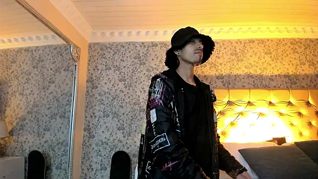 NoaahTylor online show from 05/21/26, 04:08