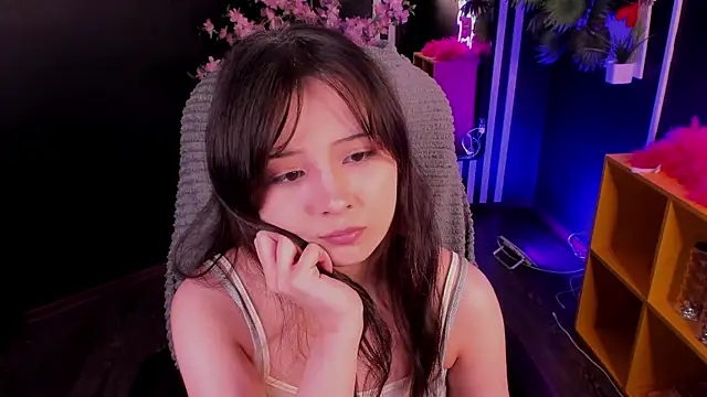 Snapshot of May_Ling chatting on 08/05/26, 11:13 May Ling online show from 08/05/26, 11:13