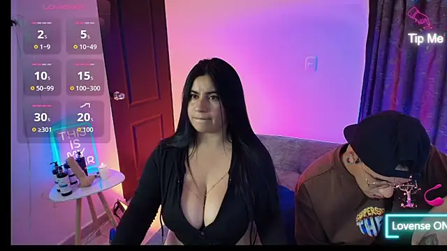 Snapshot of LATINLOVERS_1 chatting on 02/18/26, 05:42 LATINLOVERS 1 online show from 02/18/26, 05:42