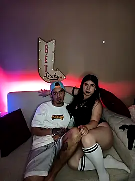 Snapshot of LATINLOVERS_1 chatting on 02/27/26, 04:45 LATINLOVERS 1 online show from 02/27/26, 04:45