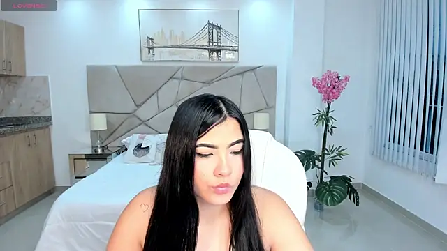 calyptra lux online show from 02/26/26, 07:24