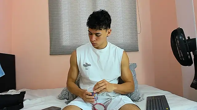 Muscle  Myke online show from 03/07/26, 12:13