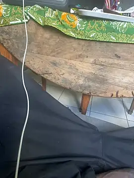 longuebitenoire971 online show from 02/20/26, 06:08