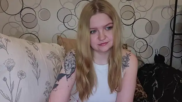 AnitaXVine online show from 06/01/26, 06:53