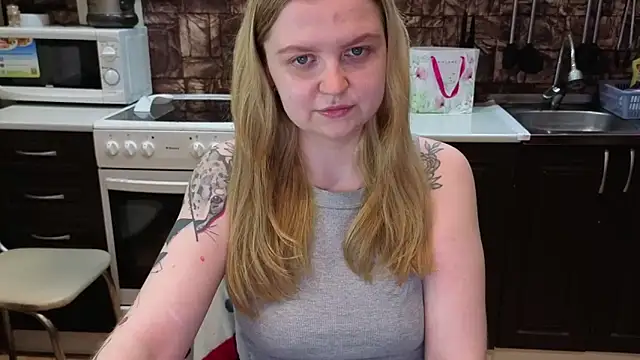 AnitaXVine online show from 06/05/26, 08:14