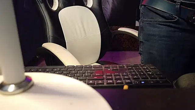 YouAndMe-forever online show from 03/25/26, 11:33