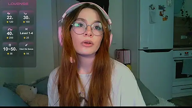 Snapshot of GhostLane chatting on 02/15/26, 10:25 GhostLane online show from 02/15/26, 10:25