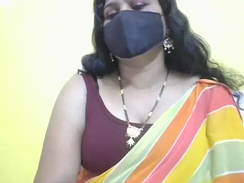 anu-reddyy online show from 04/27/26, 05:05