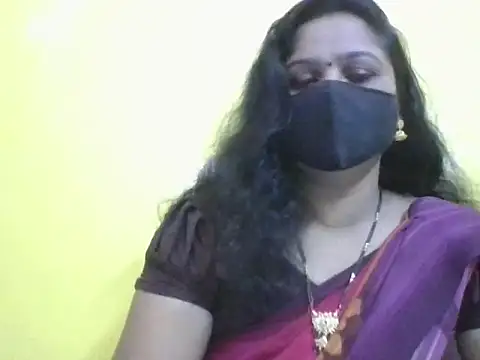 anu-reddyy online show from 04/28/26, 04:17