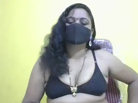 anu-reddyy online show from 04/30/26, 04:19