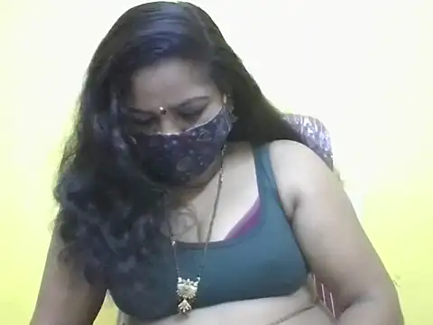 anu-reddyy online show from 05/02/26, 04:17