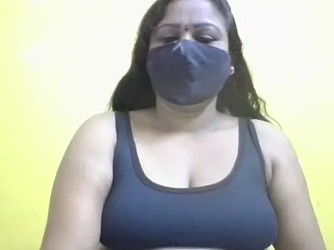 anu-reddyy online show from 07/25/26, 03:59