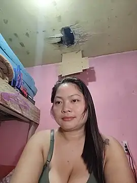 Snapshot of sweety_pie18 chatting on 02/25/26, 12:31 sweety pie18 online show from 02/25/26, 12:31