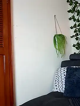 MadelynSmit  online show from 03/07/26, 11:07