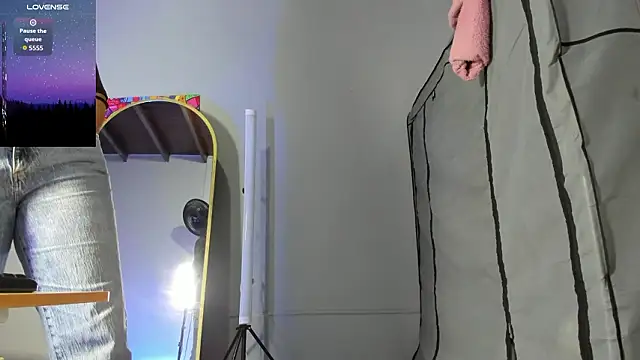 Snapshot of Zaphiro__Sky chatting on 03/05/26, 08:43 Zaphiro Sky online show from 03/05/26, 08:43