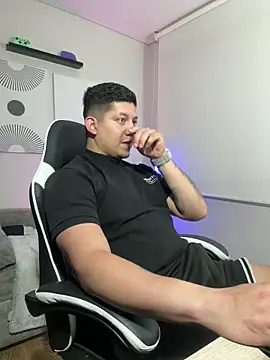  robertobaggioo online show from 02/21/26, 09:21