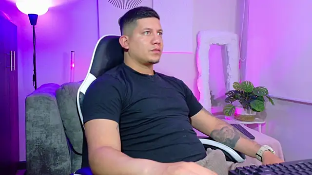  robertobaggioo online show from 06/13/26, 05:16