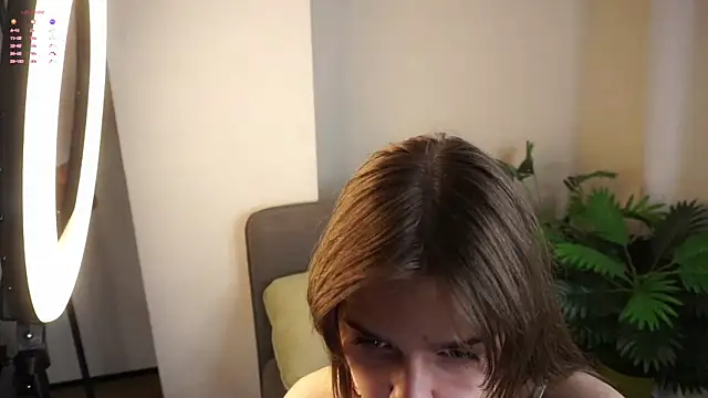 ClarineCasebolt online show from 04/28/26, 02:33