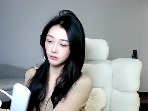 MedeLineayr online show from 03/01/26, 03:14