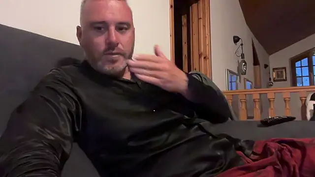 Snapshot of marcovik1 chatting on 05/13/26, 06:49 marcovik1 online show from 05/13/26, 06:49