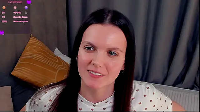 Snapshot of AnnettWildin chatting on 03/06/26, 05:26 AnnettWildin online show from 03/06/26, 05:26