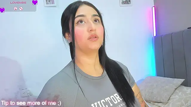 Snapshot of Curvy_sweet chatting on 03/15/26, 09:37 Curvy sweet online show from 03/15/26, 09:37