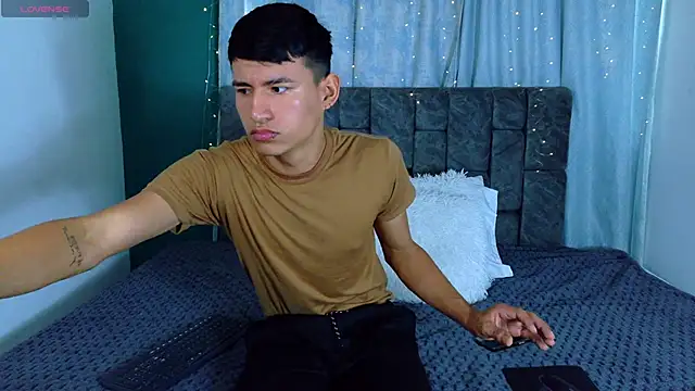 NicolasTorrez online show from 02/13/26, 08:16