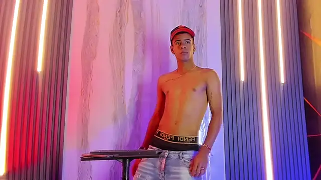 Vicky and Jeyco online show from 02/16/26, 08:38