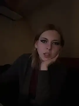 Milli-Kiss online show from 04/18/26, 08:09