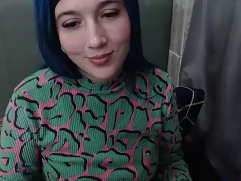Snapshot of AZULFOX69 chatting on 05/16/26, 12:18 AZULFOX69 online show from 05/16/26, 12:18