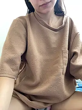 candy deluxe online show from 04/10/26, 08:46