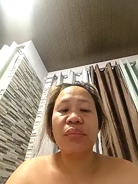 squirtshantal online show from 04/05/26, 10:07