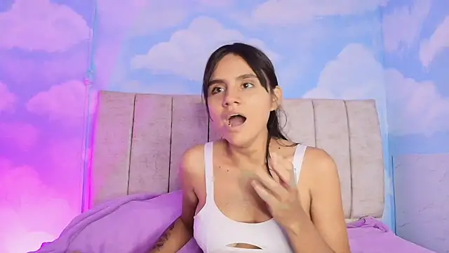 Aliclark online show from 04/18/26, 06:56