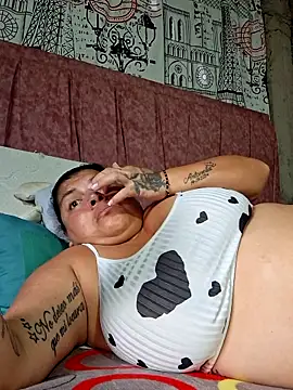 Juli Powl online show from 05/08/26, 10:53